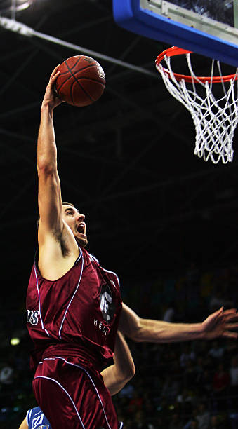 决策往往是 决策往往是